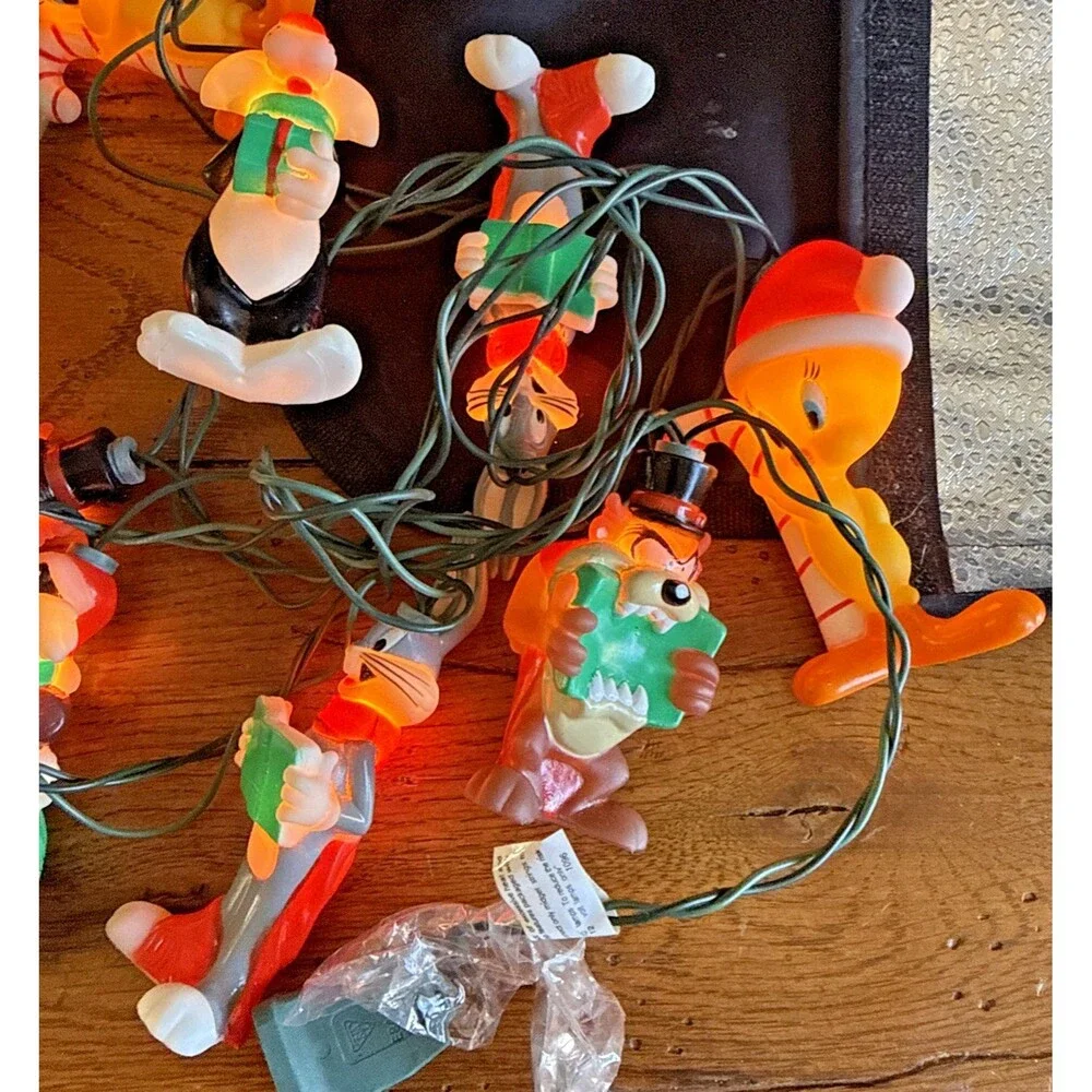 Vintage Minami Looney Tunes Holiday 10 Lights Set, Taz, Bugs, Tweety, Sylvester